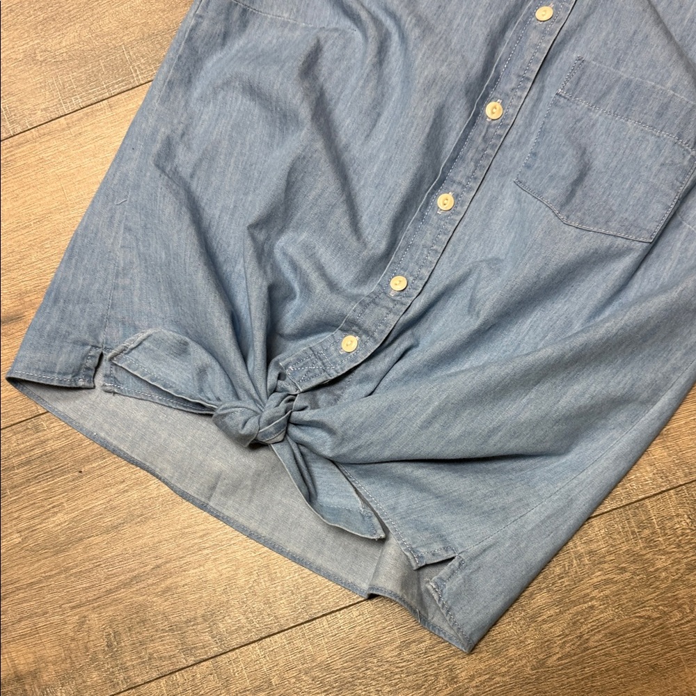 NWOT J. Crew Blue Sleeveless Chambray Tie-Front Button-Up Cotton Top - Picture 4 of 10